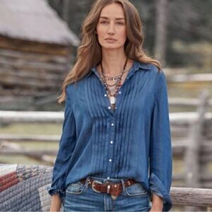 Sundance Blue Sundance Tessa Pleated Chambray Pearl Snap Button Front Top Small